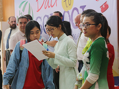 hoc-sinh-wass-nhap-hoc-nam-hoc-moi-2016-2017