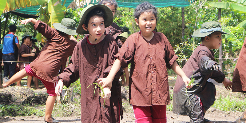 field trip thang 09 tai nong trai tree 11