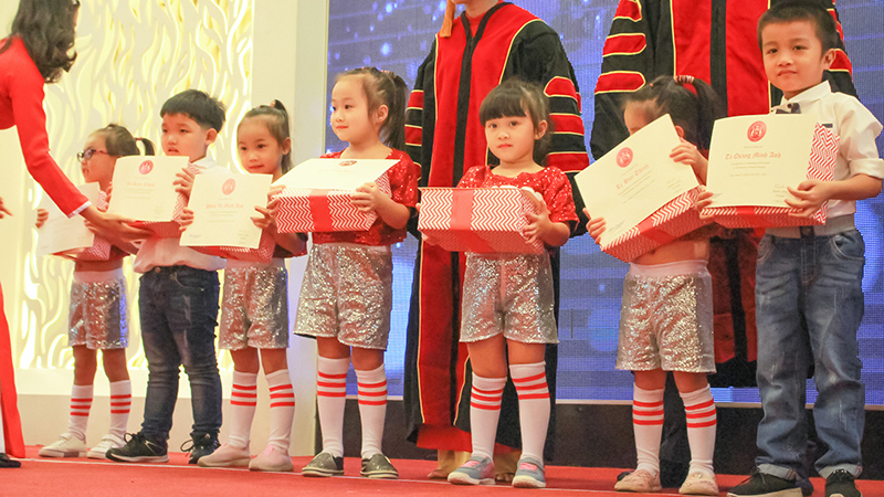 THE GRADUATION CEREMONY OF WASS KINDERGARTEN