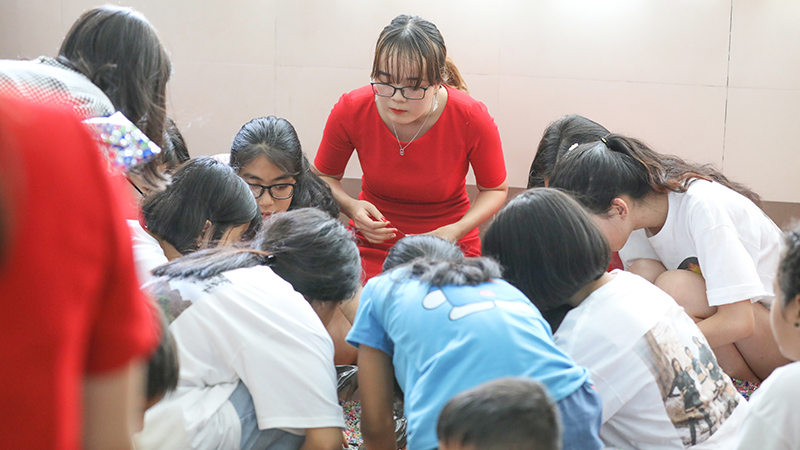 Bringing Children’s Day to the children at Mai Tam Selter