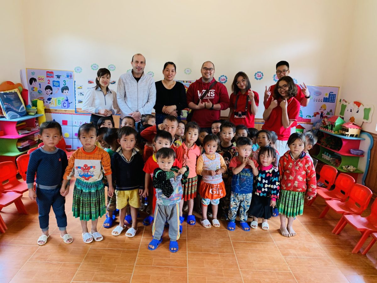 journey-to-light-up-dreams-yen-bai-charity-trip