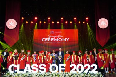 tong-ket-tot-nghiep-tay-uc-2022