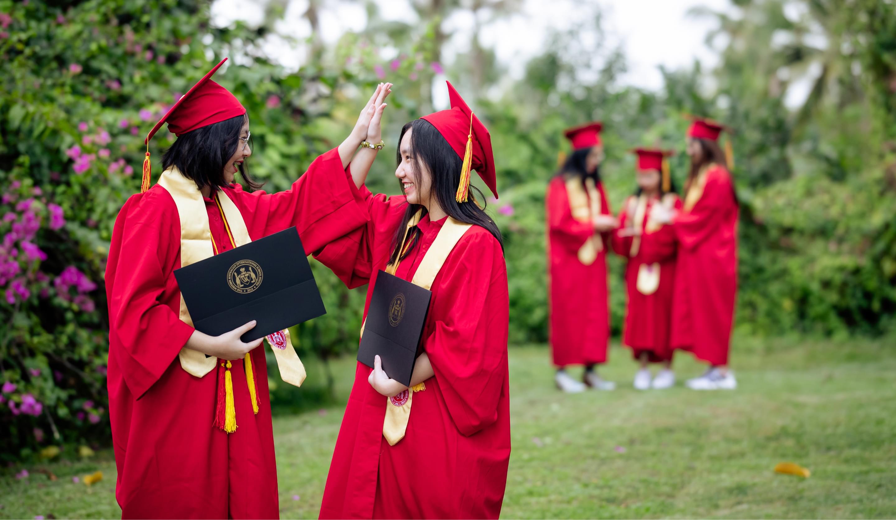tay-uc-trien-khai-hoc-bong-tai-nang-excelsior-scholarship-vung-buoc-tuong-lai