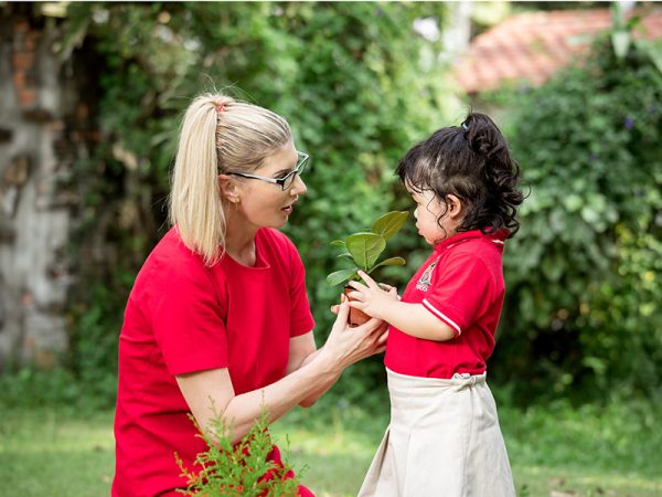 nghe-thuat-day-con-biet-quan-tam-va-chia-se