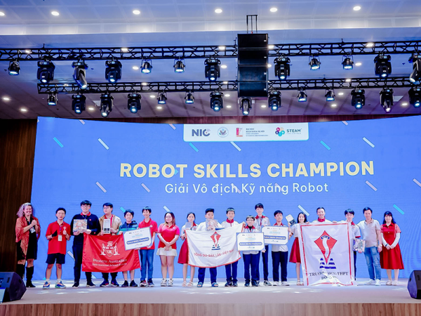 hanh-trinh-toa-sang-cua-biet-doi-ky-su-tai-nang