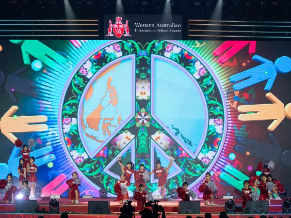 trien-lam-nam-hoc-net-cham-pha-ruc-ro-cho-nam-hoc-2023-2024-tai-wass