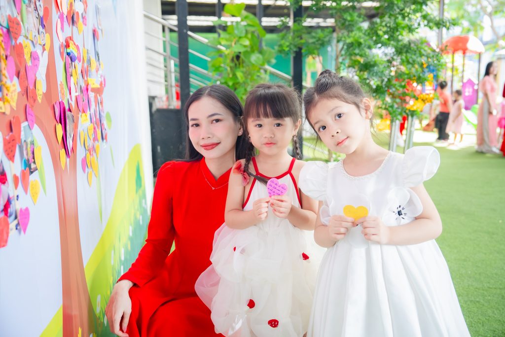 wass-ron-rang-chao-mung-ngay-nha-giao-viet-nam