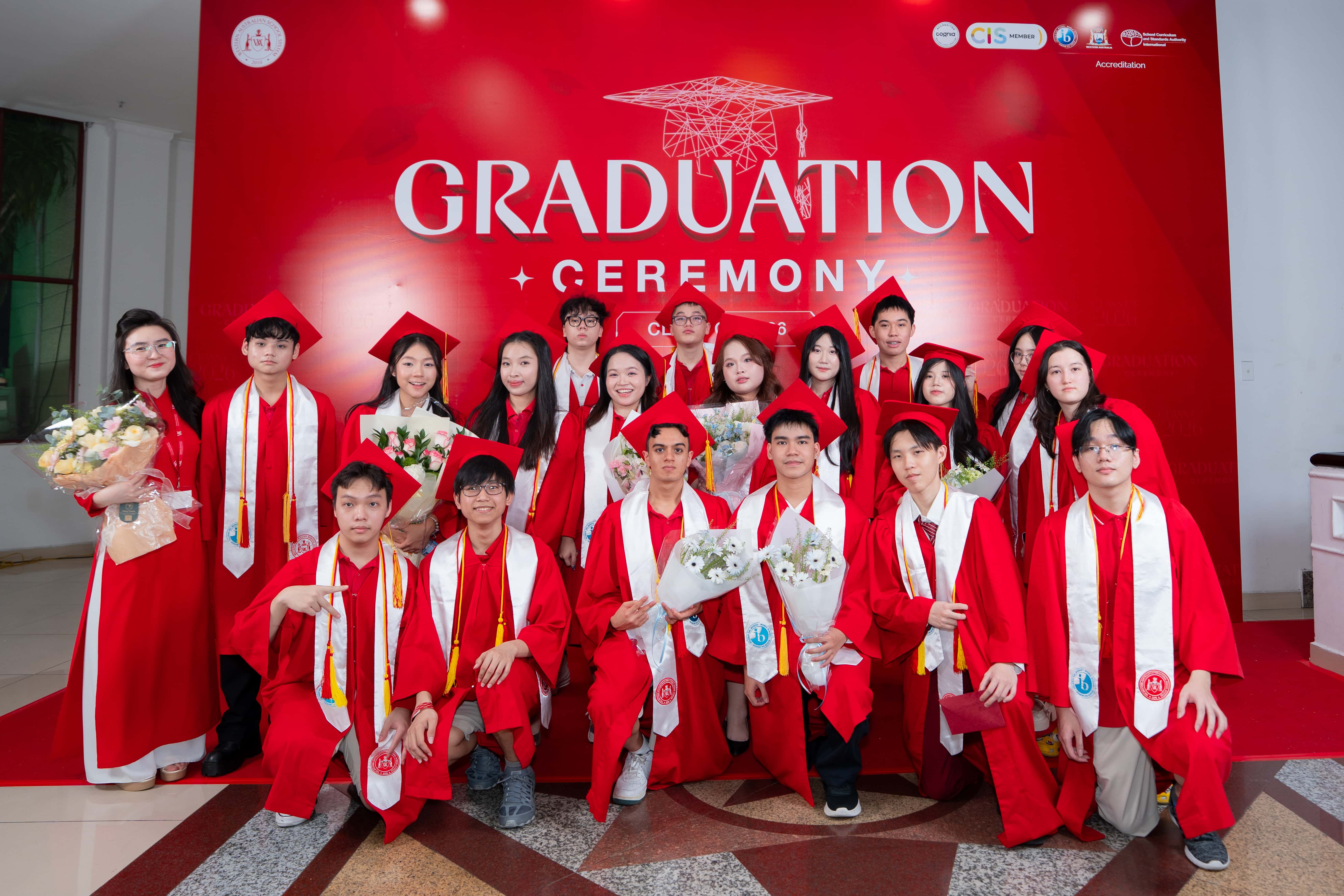 dau-an-cam-xuc-trong-le-tot-nghiep-qua-goc-nhin-cua-cac-wassers